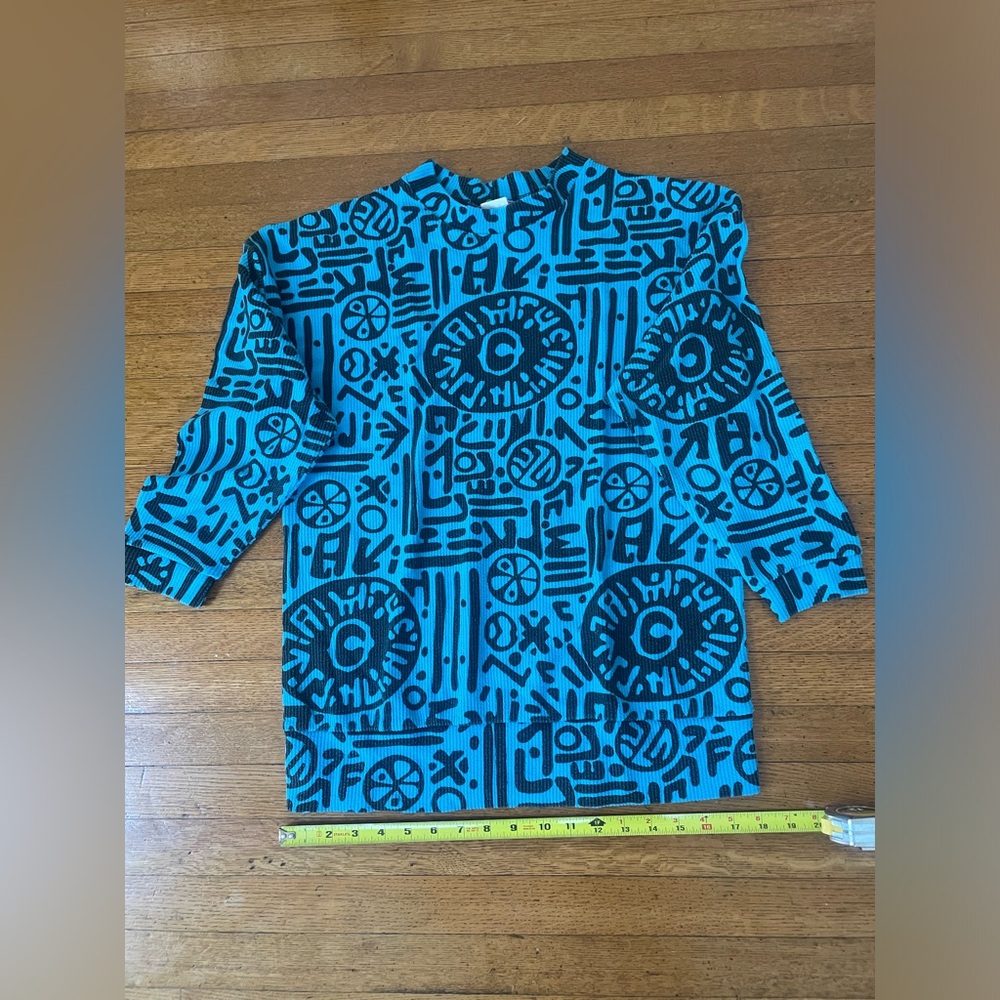 Vintage turquoise textured top